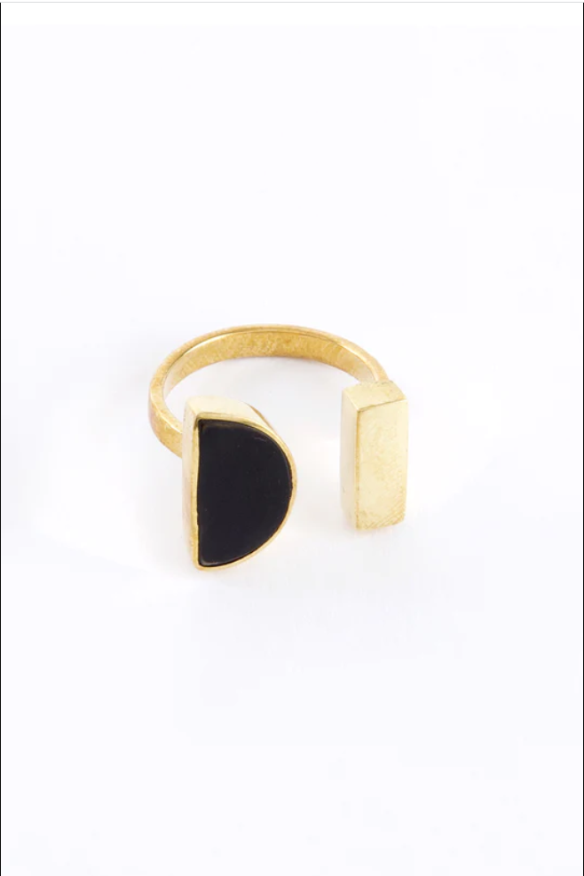 Umbra Ring in Brass and Dark Cow Horn